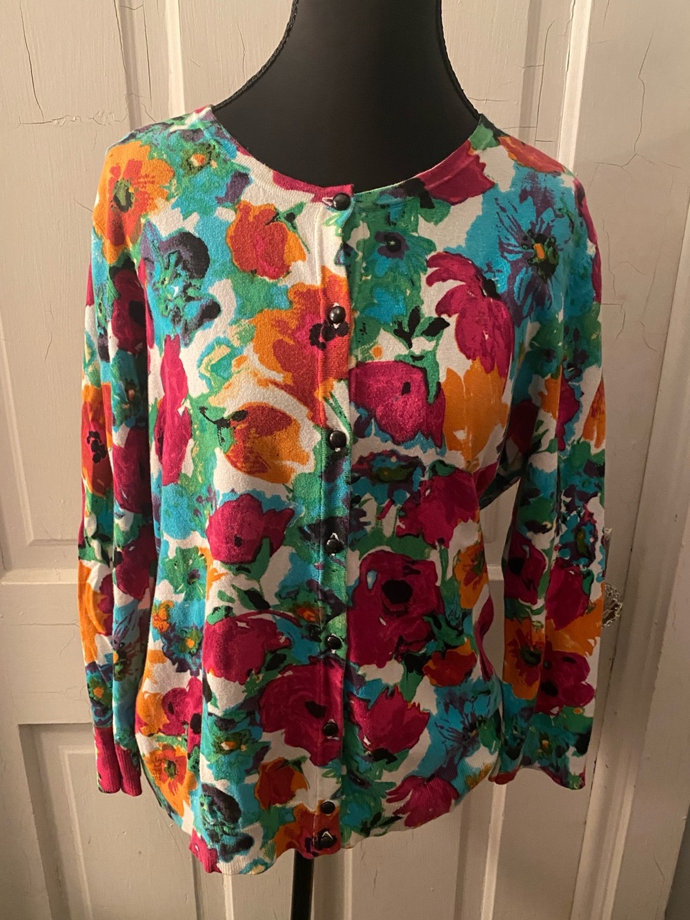 Cable & Gauge Bright Floral Button-Front Cardigan in Pink, Turquoise, Yellow